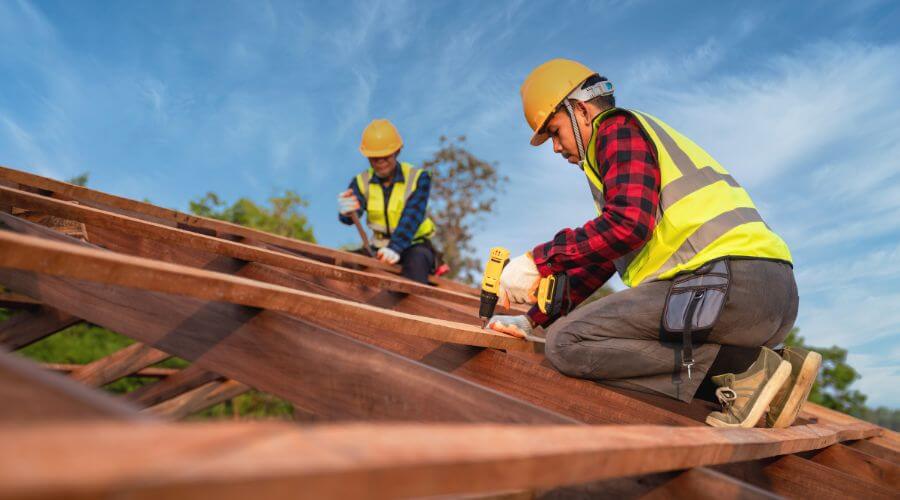 Professional Flat Roofing Installation services in Gladwin, MI
